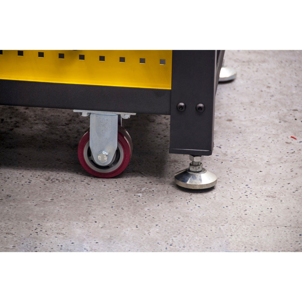 Strong Hand Tools Rhino Cart w/Accessories (TD5-4830Q-K1)